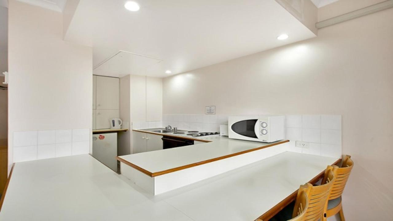 Studio With Balcony At College St 悉尼 外观 照片